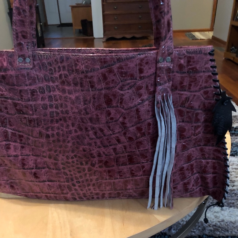 Suley Rodriguez Shoulder Bag